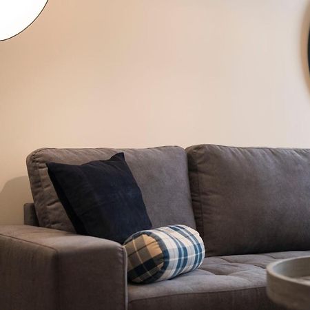 Lovelystay - Homey Feeling Flat W/ Free Parking Porto Exterior photo