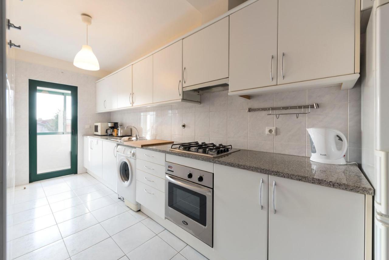 Lovelystay - Homey Feeling Flat W/ Free Parking Porto Exterior photo