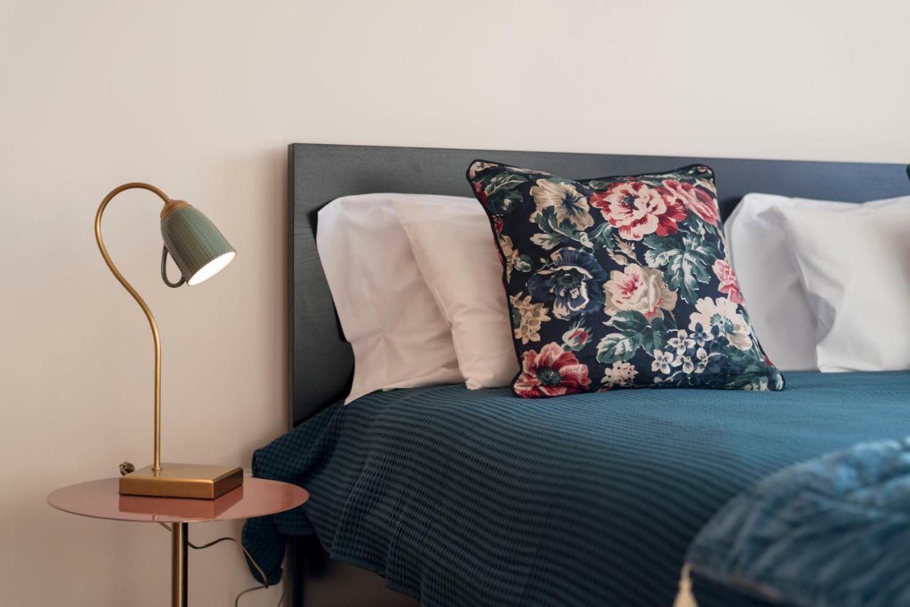 Lovelystay - Homey Feeling Flat W/ Free Parking Porto Exterior photo